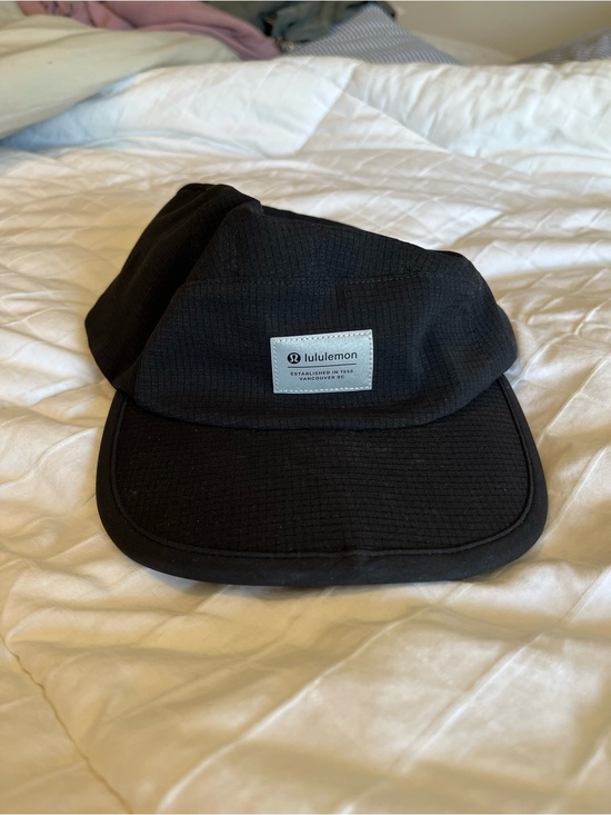 lululemon athletica Accessories - lululemon athletica Black Performance Five-Panel Cap